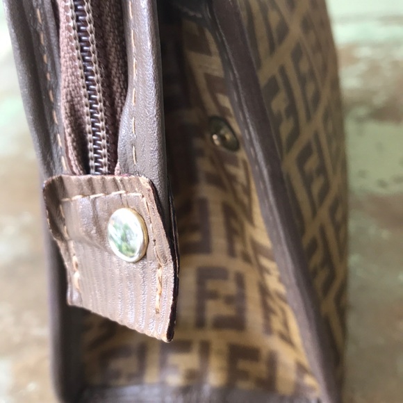 💕SOLD💕Fendi zucchino zippered clutch - Picture 7 of 11